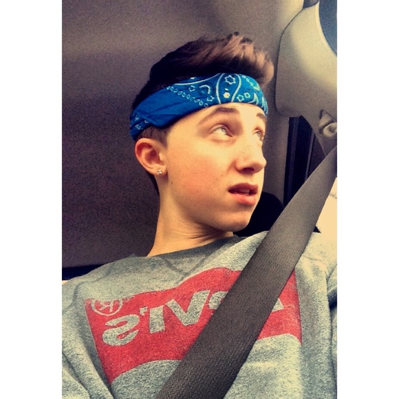 Profile Picture of Jeremy Maxwell (@jeremymax713) on Poshmark