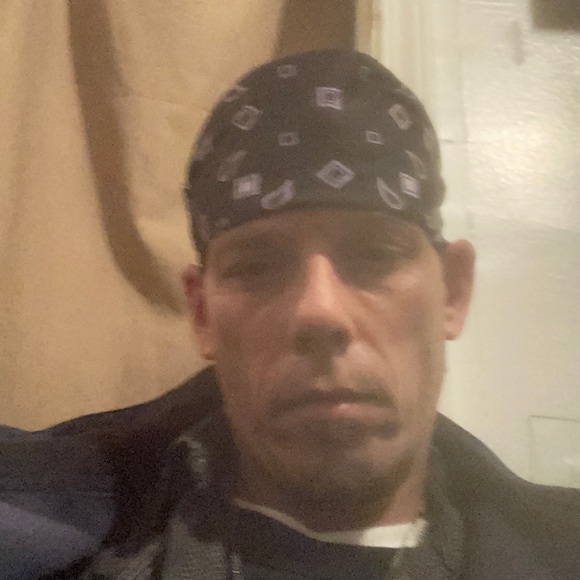 Profile Picture of Kent Huffer (@kenthuffer) on Poshmark