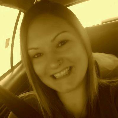Profile Picture of Heather Hefner (@fiestygurl7) on Twitter