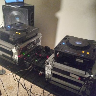 Profile Picture of Raymond Henley (@RaymondHenley12) on Twitter