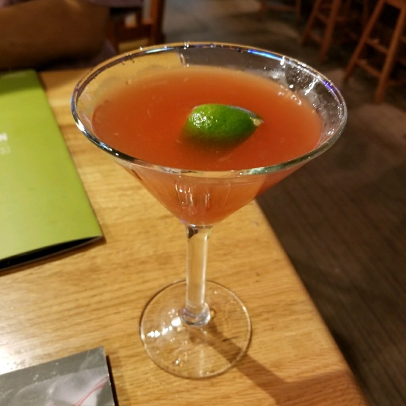 Profile Picture of Sandy Lerma (@sandylerma) on Poshmark