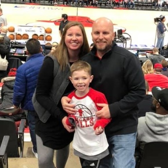 Profile Picture of Tracie Burchett (@lauert1205) on Poshmark