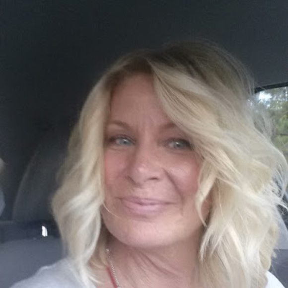 Profile Picture of Shelley Martin (@shelleymartin66) on Poshmark