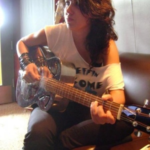 Profile Picture of Pamela Quintana (@pambomela) on Myspace