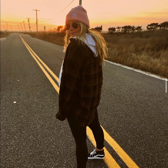 Profile Picture of Erin Walsh (@erinwalshy) on Poshmark