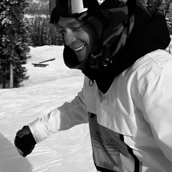 Profile Picture of James Adams (@adiiiidas) on Poshmark