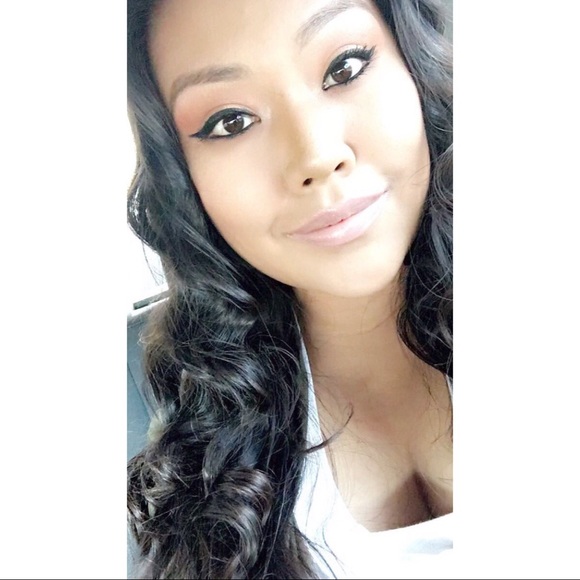 Profile Picture of Kelsey Belone (@kcbelone) on Poshmark