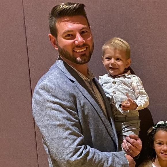 Profile Picture of Chris Erekson (@c_erekson) on Poshmark