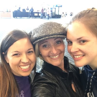 Profile Picture of Dina Solomon (@dinasolom17) on Twitter