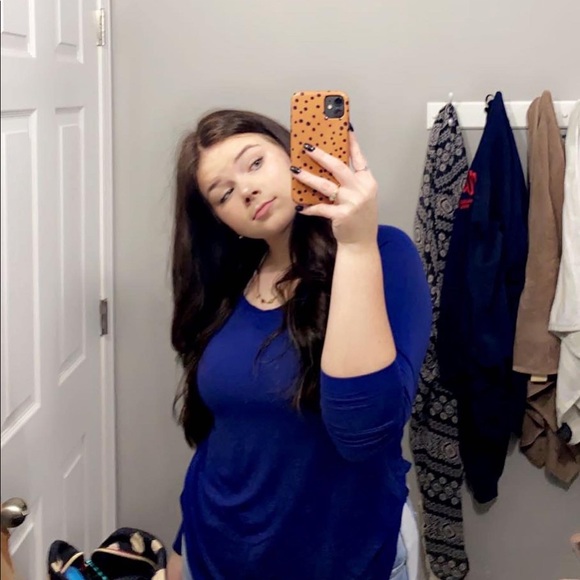 Profile Picture of Lydia Testa (@lydiatesta) on Poshmark