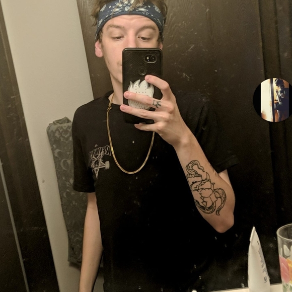 Profile Picture of Aaron Clemenson (@aaronclemenson) on Poshmark