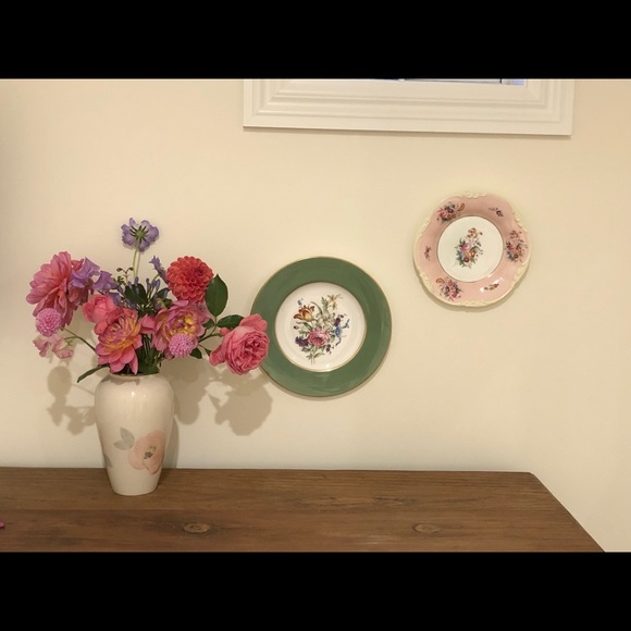 Profile Picture of Rebecca Georgetti (@ree5960) on Poshmark