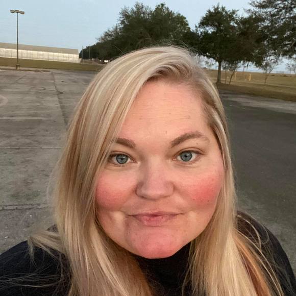 Profile Picture of Jamie Fink (@jamiefink17) on Poshmark