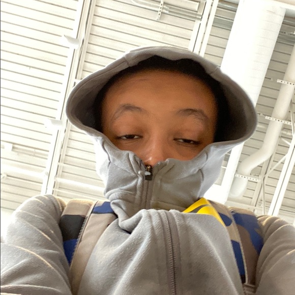 Profile Picture of Lealem Ashenafi (@lealemashenafi) on Poshmark