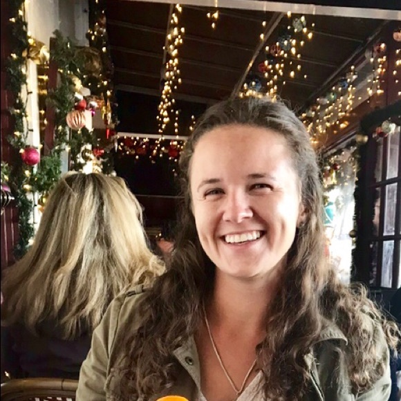 Profile Picture of Rachel Heuker (@rheuker11) on Poshmark