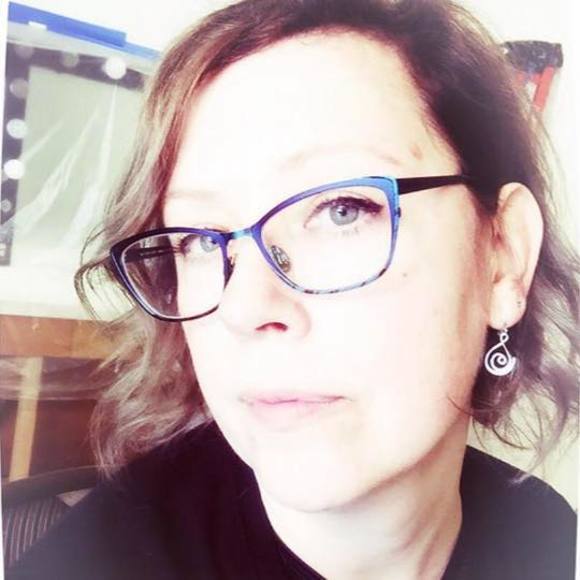 Profile Picture of Lynette Scoles (@ladymoonlily) on Poshmark