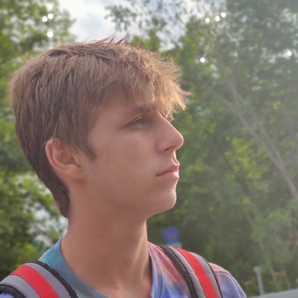 Profile Picture of Matthew Hart (@mattyh4892) on Poshmark