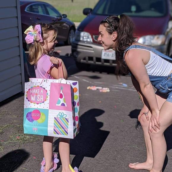 Profile Picture of Autumn Peckoff (@peckoff) on Poshmark