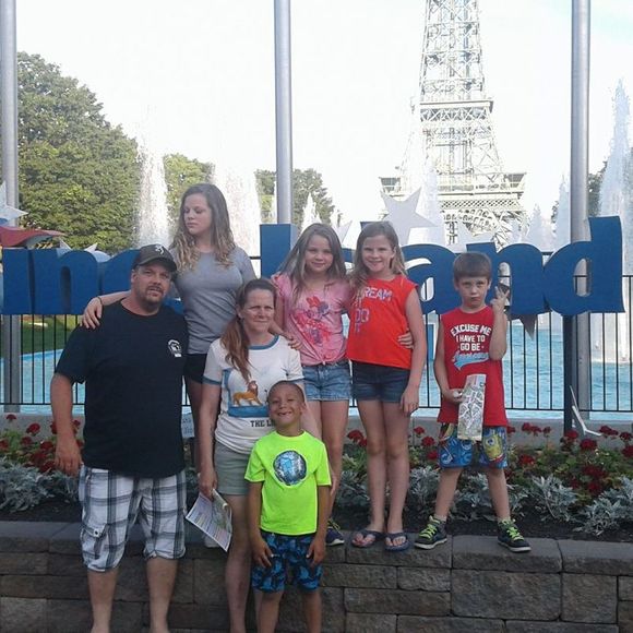 Profile Picture of Timmy Cook (@tamara1416) on Poshmark