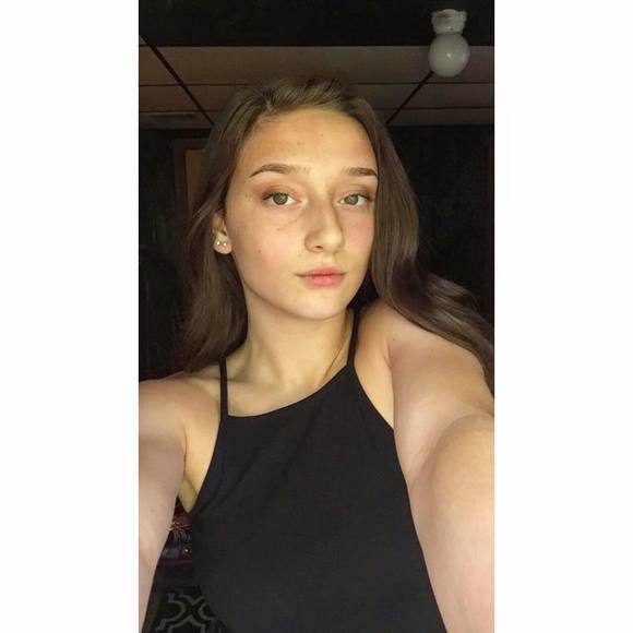 Profile Picture of Eden Merren (@edenmerren) on Poshmark