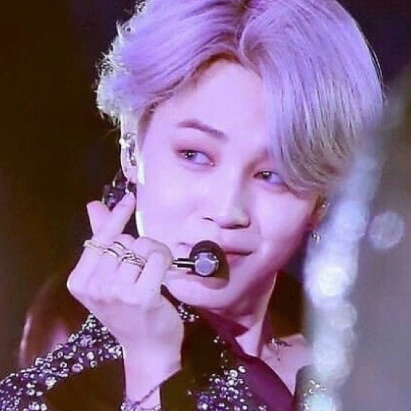 Profile Picture of Connor Grey (@connoredrum) on Poshmark