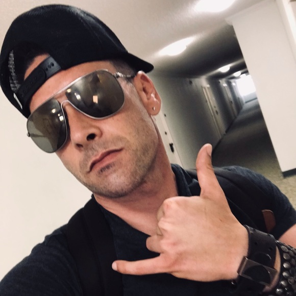 Profile Picture of Richard Bertram (@richbertram22) on Poshmark