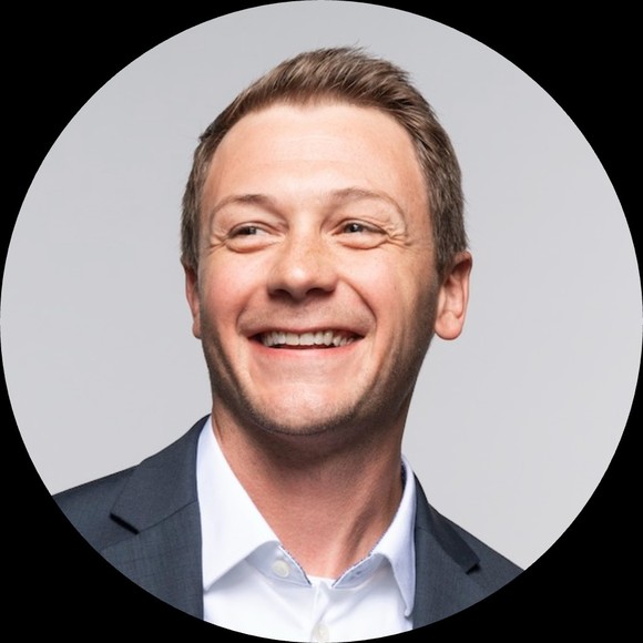 Profile Picture of Mike Watts (@mwatts27) on Poshmark