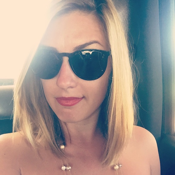 Profile Picture of Chelsea Haupricht (@chelseahaup) on Poshmark