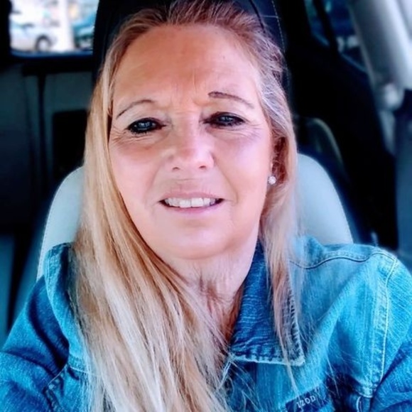 Profile Picture of Bonnie Webb (@spunky2002) on Poshmark