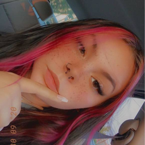 Profile Picture of Kyla Swartzfager (@kylamariexoxo11) on Poshmark