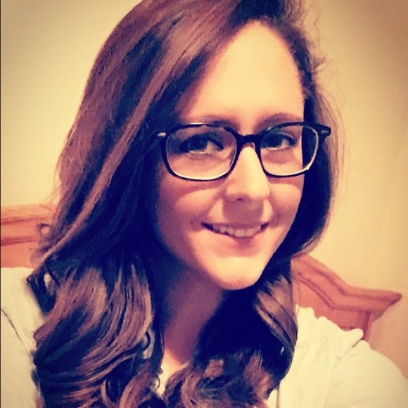 Profile Picture of Stephanie Duncan (@stepd50) on Poshmark