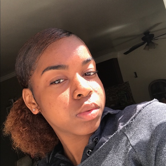 Profile Picture of Krystal Cook (@kkrysssss) on Poshmark