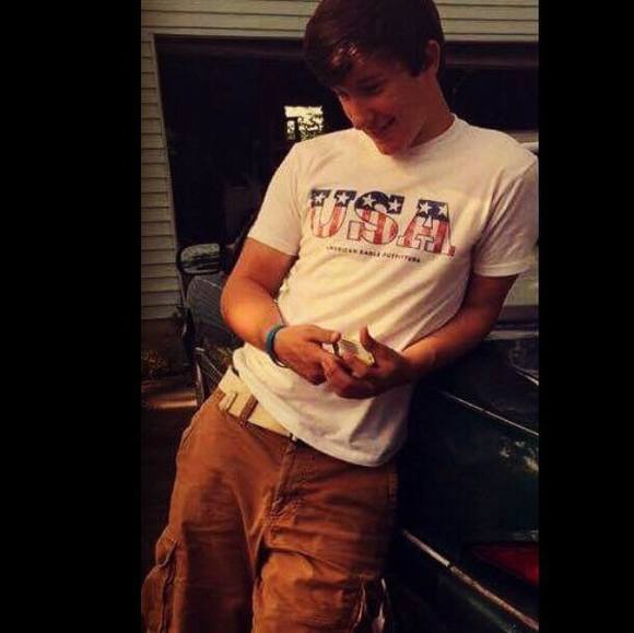 Profile Picture of Lane Schimmoller (@schimmoller27) on Poshmark