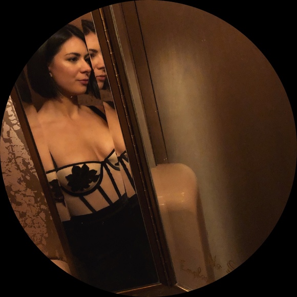 Profile Picture of Nina Brajdic (@ninabrajdic) on Poshmark