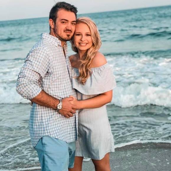 Profile Picture of Zach Reeves (@zachreeves35) on Poshmark