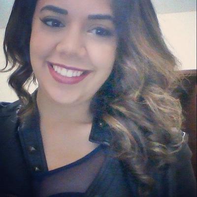 Profile Picture of Laura Benassi (@tocafonabeijos) on Twitter