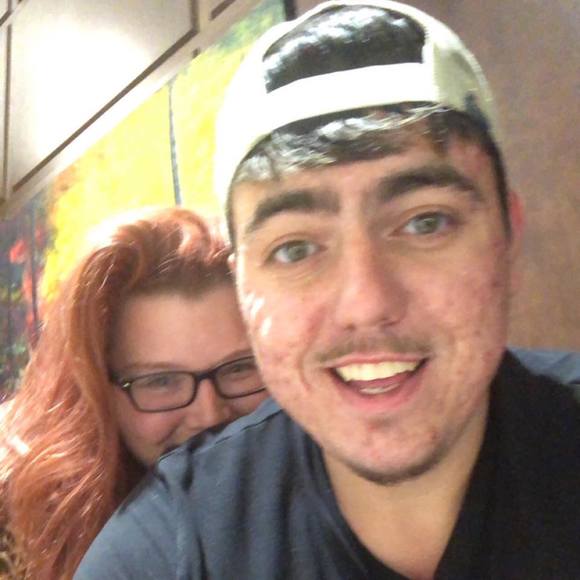 Profile Picture of Joey Elkins (@joey_elkins) on Poshmark