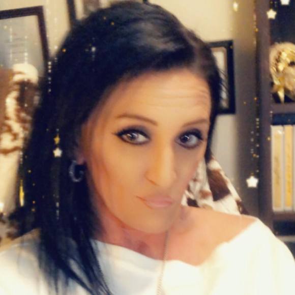 Profile Picture of Chrystal Matthews (@chrystalmatthew) on Poshmark