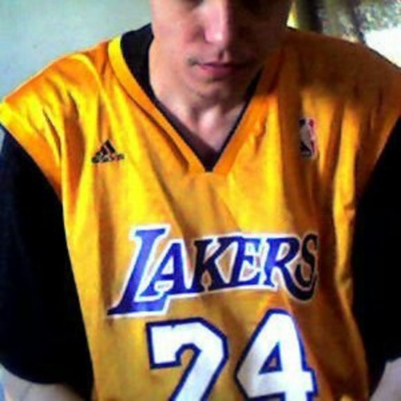 Profile Picture of Bill Cullen (@billcullen2882) on Poshmark