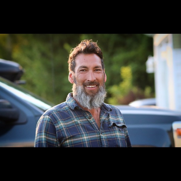 Profile Picture of Chad Deschamps (@cdeschamps73) on Poshmark