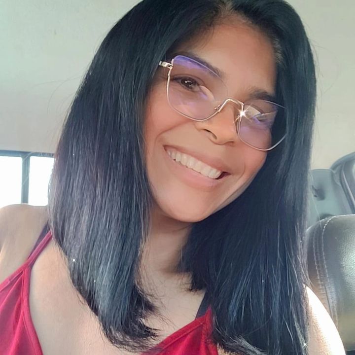 Profile Picture of Shirley Maurício (@shirleymaurivio) on Tiktok