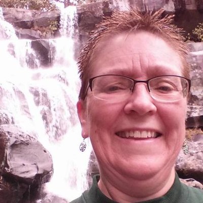 Profile Picture of Laura Gustafson (@finnishbsnist) on Twitter