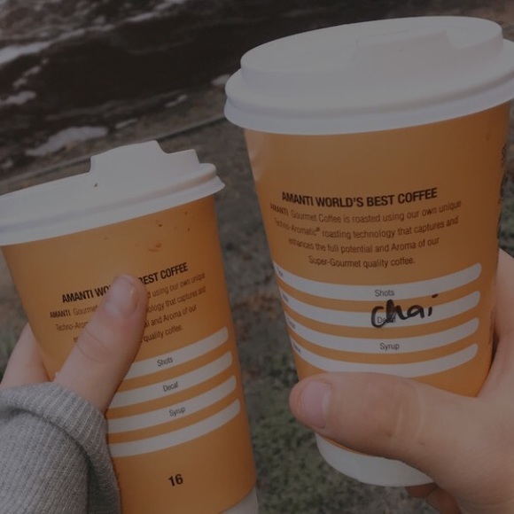 Profile Picture of Tabitha Dobinson (@tabithadobinson) on Poshmark