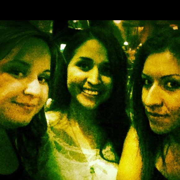 Profile Picture of Cristal Sanchez (@crisanluv) on Poshmark