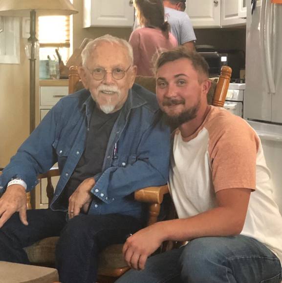 Profile Picture of Tom Skinner (@tomskinner) on Poshmark