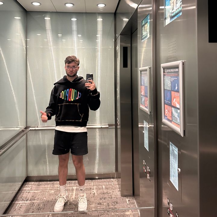 Profile Picture of albert (@alberouuu) on Tiktok