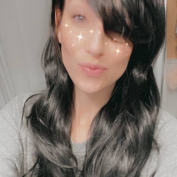 Profile Picture of Tabitha Higgs (@haradat) on Poshmark