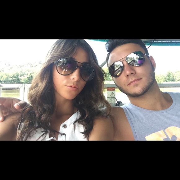 Profile Picture of Samantha Cucciniello (@xosamixo4) on Poshmark