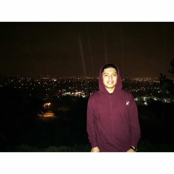 Profile Picture of Eric Tolentino (@erickeeter) on Poshmark