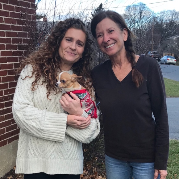 Profile Picture of Ashlee Meyer (@qashlmey) on Poshmark